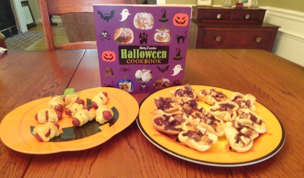 Betty Crocker Halloween Cookbook