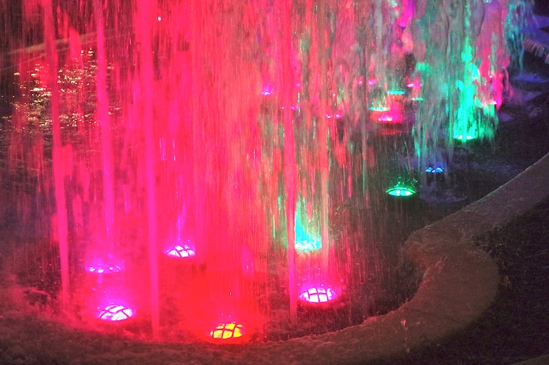 Dancing fountain