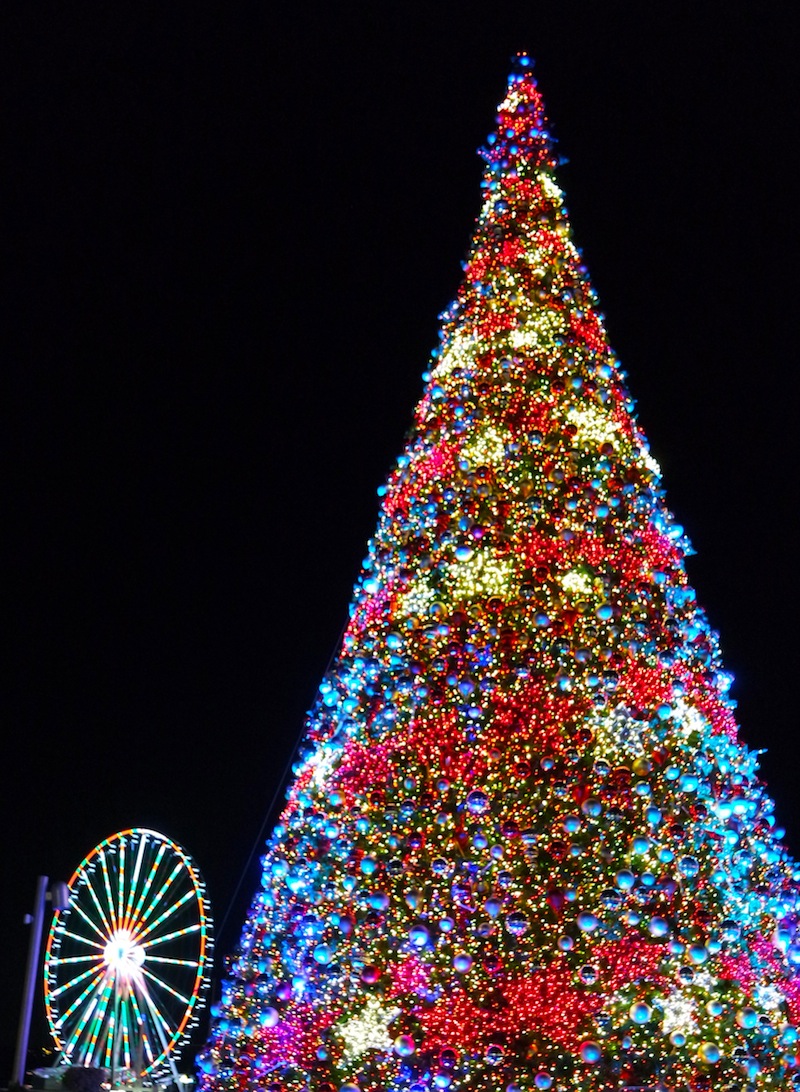 National Harbor Christmas tree